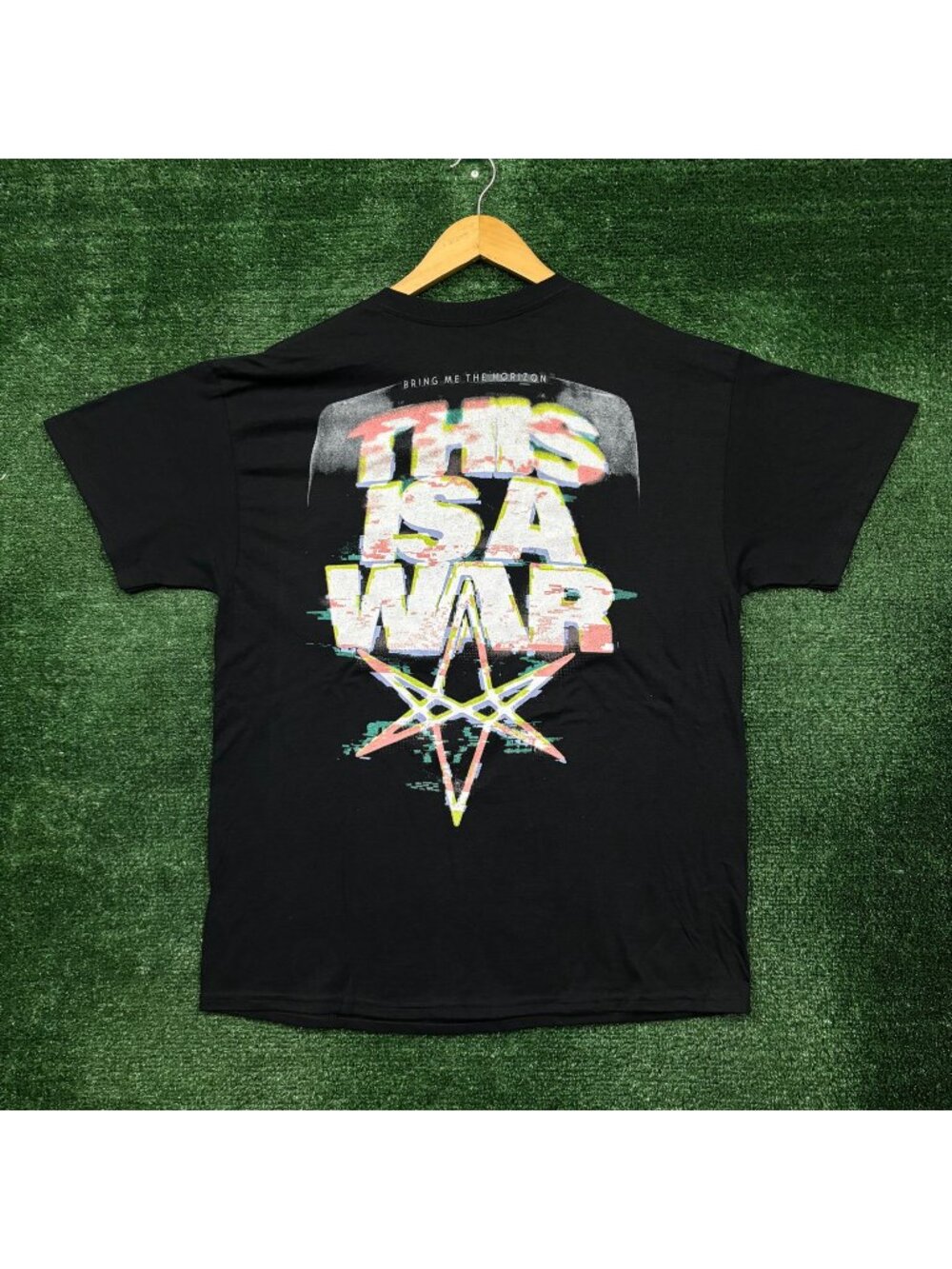 Bring Me The Horizon This Is A War T-Shirt Size Large